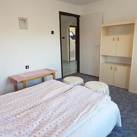 Holiday home Papocsi Nyaralo Nr. 38