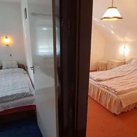 Papocsi Nyaralo Nr. 38 *