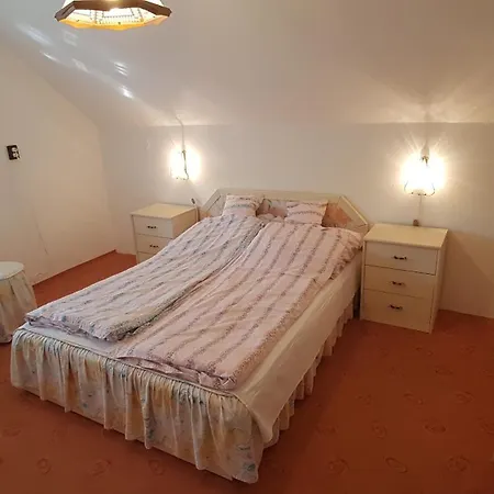 Papocsi Nyaralo Nr. 38 Holiday home *