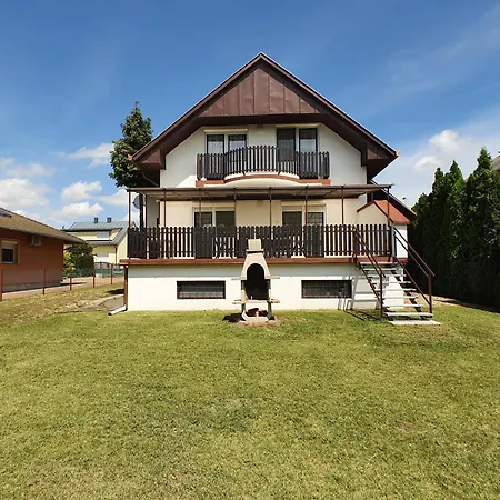 Holiday home Papocsi Nyaralo Nr. 38